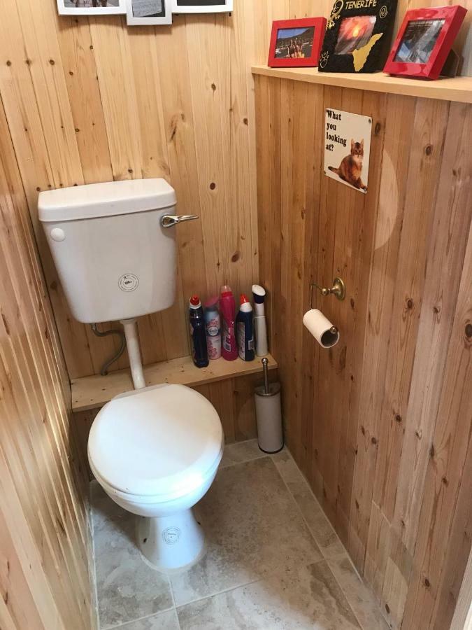 Cosy Countryside Log Cabin Килкенни Экстерьер фото