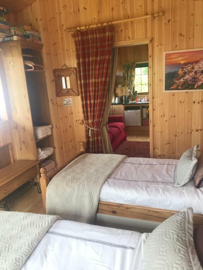 Cosy Countryside Log Cabin Килкенни Экстерьер фото