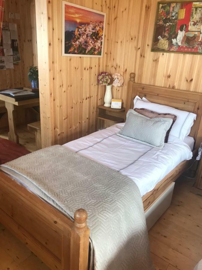 Cosy Countryside Log Cabin Килкенни Экстерьер фото